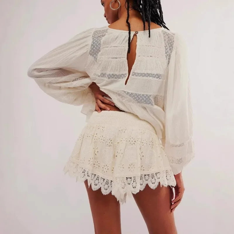 Evelyn Harrow Spitzen-Shorts