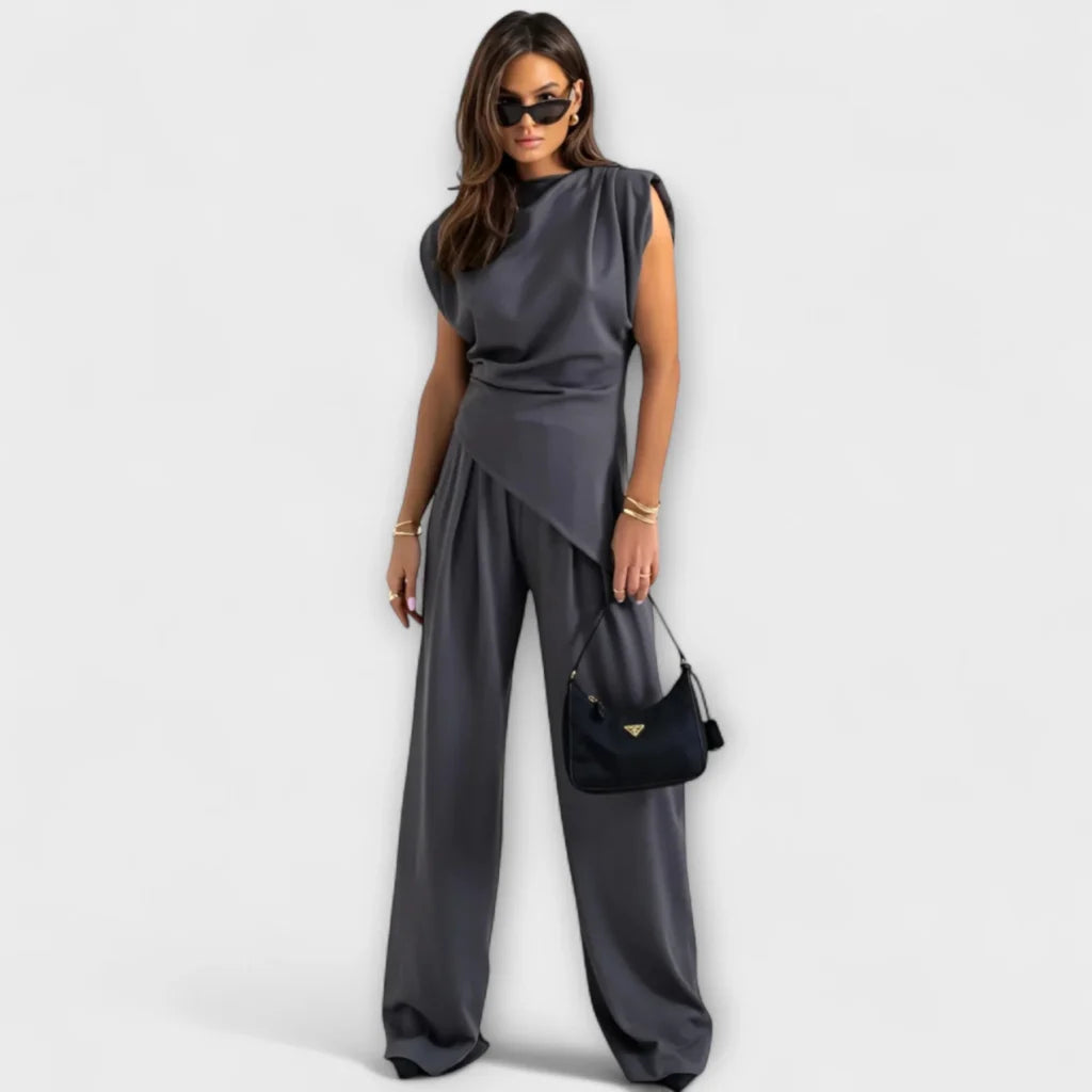 Sofia – Asymmetrisches Set mit drapierten Schultern