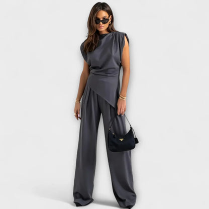 Sofia – Asymmetrisches Set mit drapierten Schultern