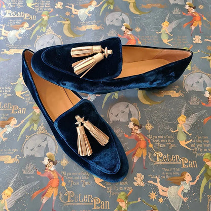 Midnight Elegance Loafers met Champagne Kwastjes