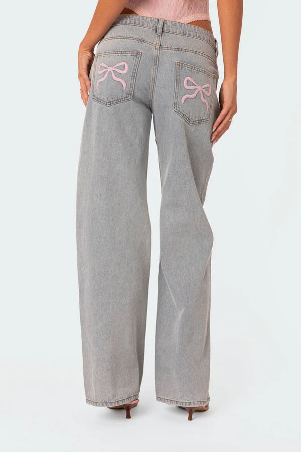 Emma Bow Tie Jeans – Oversized Jeans mit Schleifen