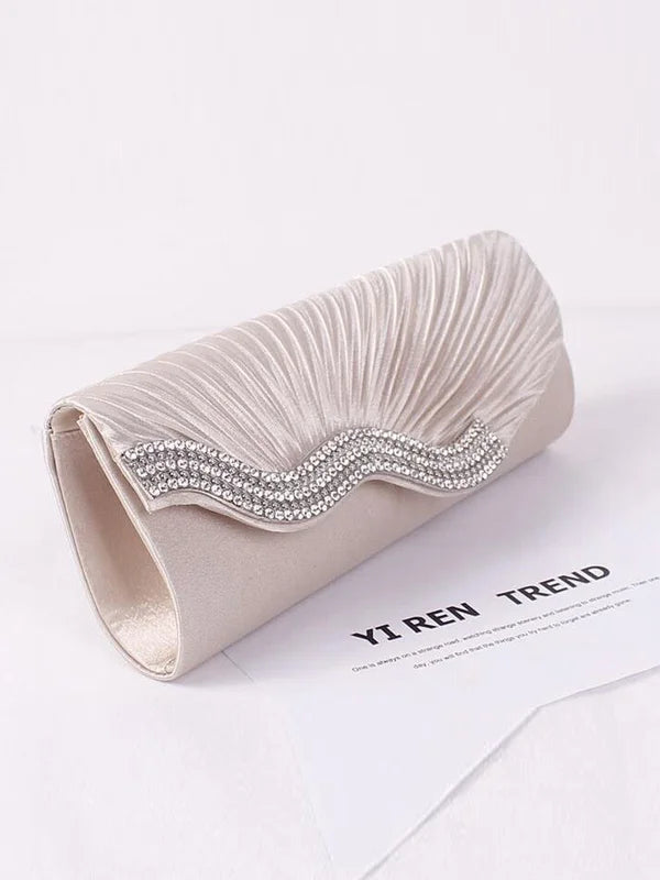 Falten-Diamond-Clutch