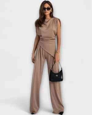 Sofia – Asymmetrische set met gedrapeerde schouders